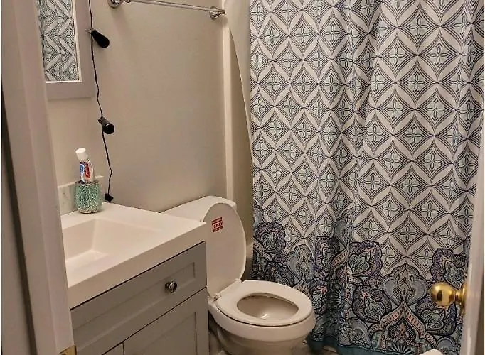 Bedroom Four Minutes From Homestay