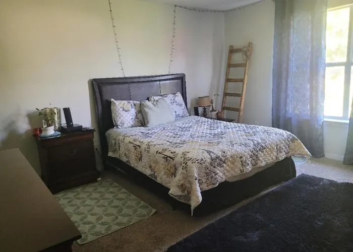 Bedroom Four Minutes From Homestay