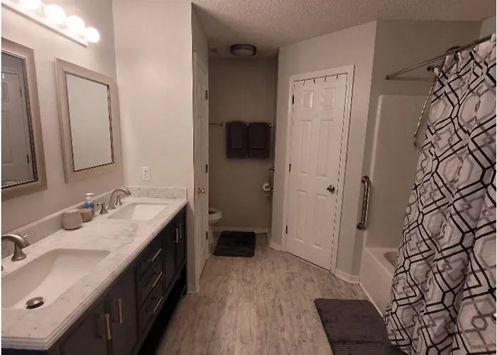 Bedroom Four Minutes From